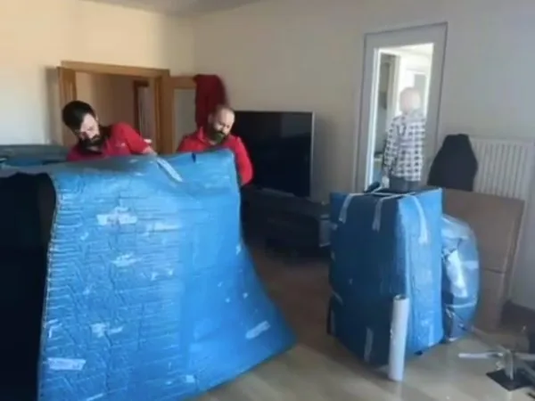Mobilya ve beyaz eşyaların çift katlı balonlu naylonla sarılması